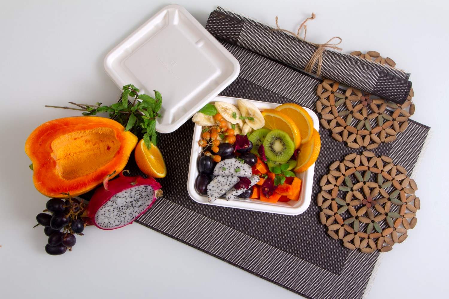 biodegradable food container with lid